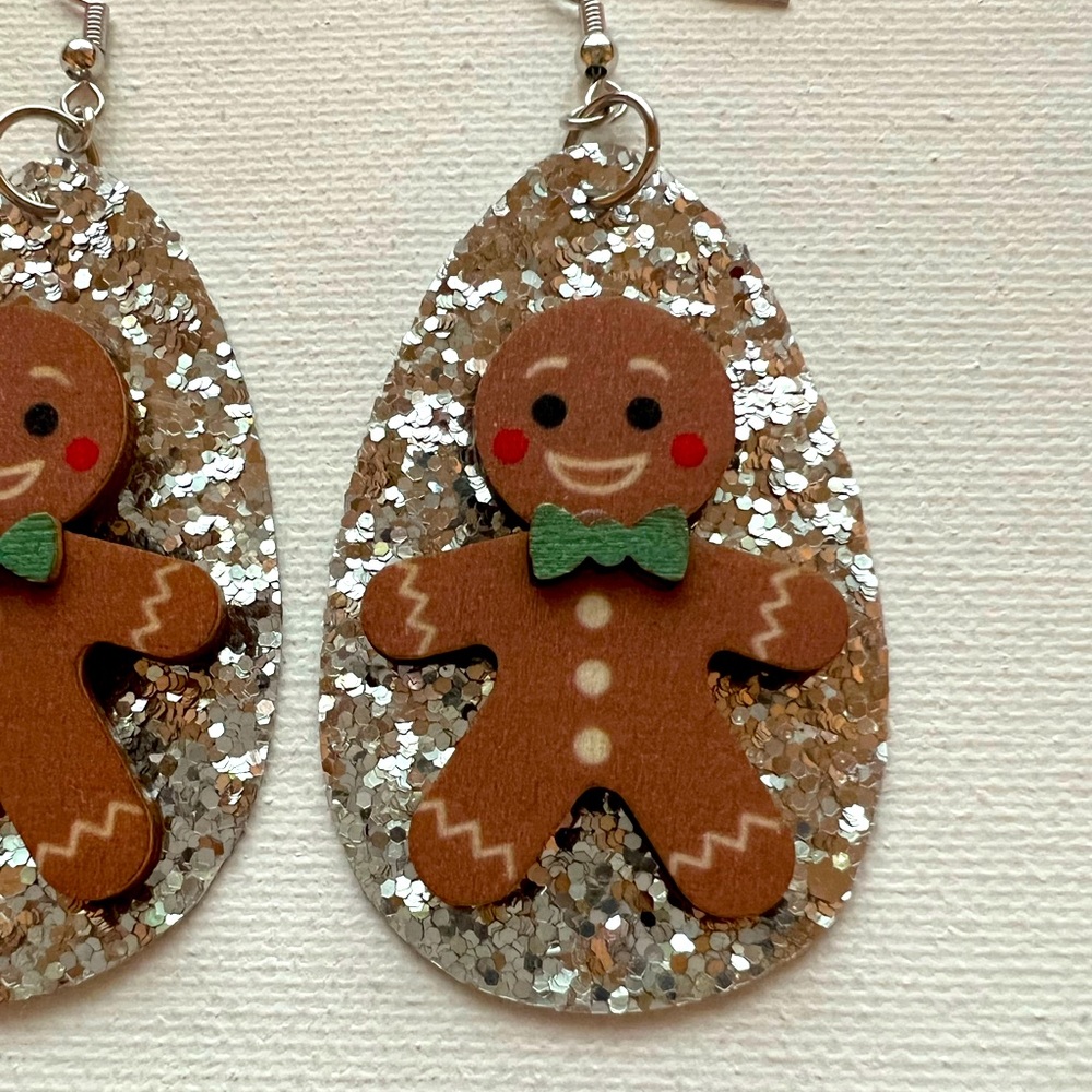 Christmas Gingerbread with green tie silver glitter earrings - Picture 2 of 6